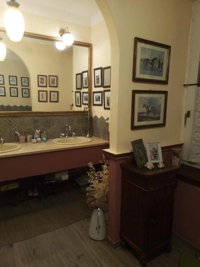 B&B La Gallinella Rossa Baschi Bagian luar foto