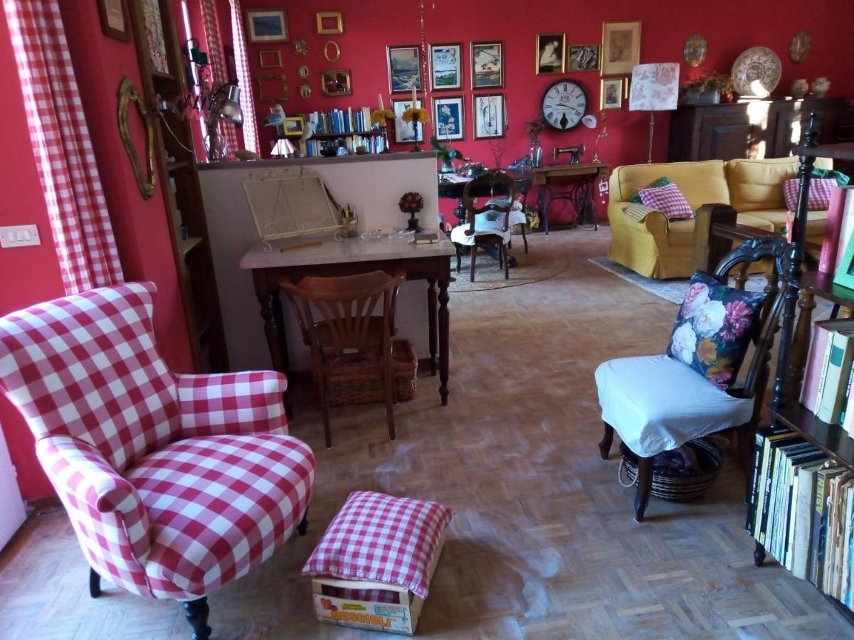 B&B La Gallinella Rossa Baschi Bagian luar foto